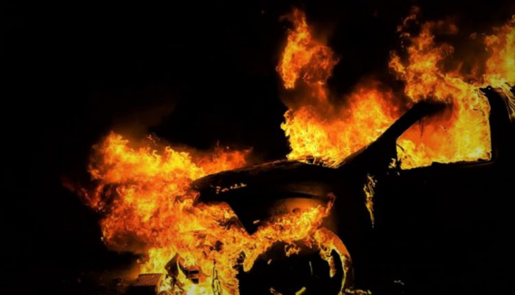 Самовозгорание Tesla (ВИДЕО)