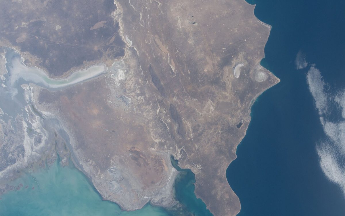 Берег Каспийского моря